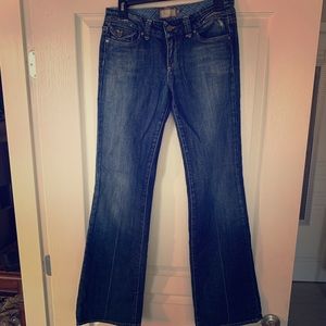 Comfortable and timeless Paige jeans